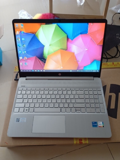 may-tinh-xach-tay-hp-15sfq2581tu-core-i51135g78gb-ram512gb-ssdintel-graphics-158hd-wlan-acbt3cell-win-10-home-84-silver-1y-wty48m29pa1dq2021923102853